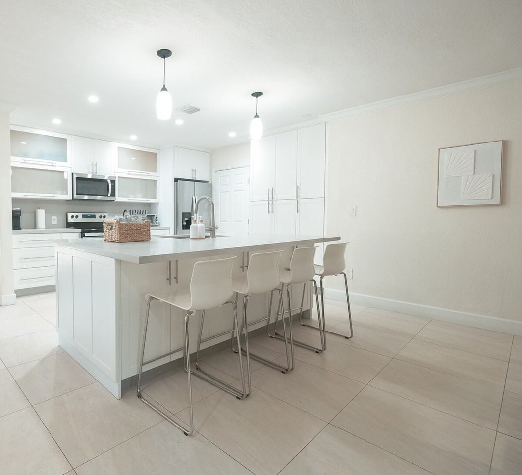 1015 Ne 89th St #1255489P - Photo 4 of 42