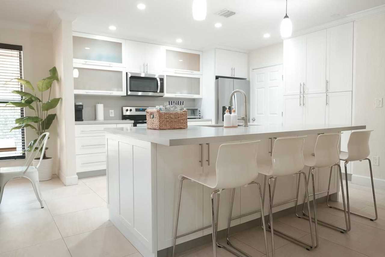 1015 Ne 89th St #1255489P - Photo 6 of 42