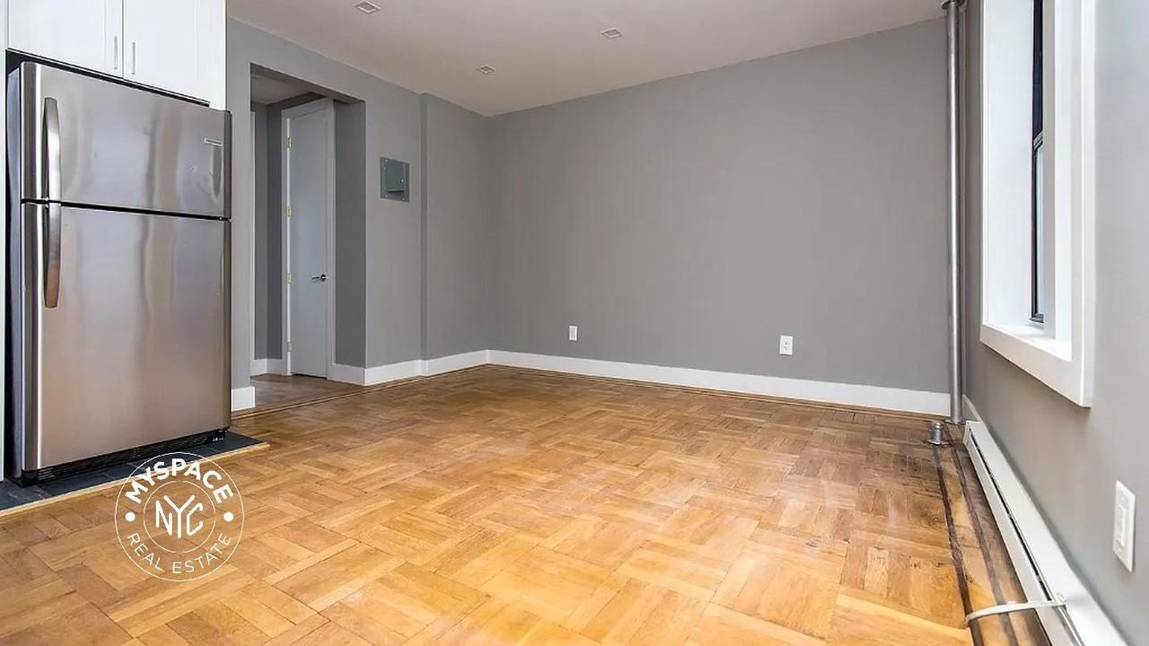 92 E 53rd St #1A - Photo 3 of 5