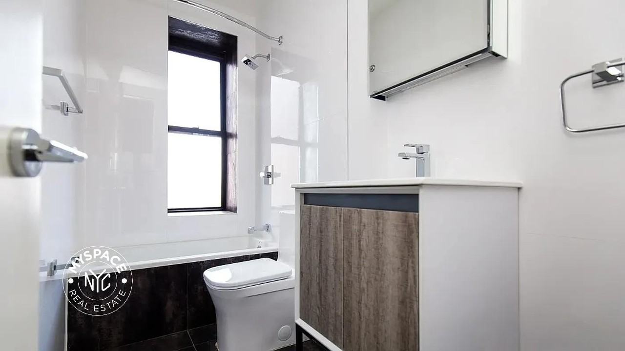 92 E 53rd St #1A - Photo 4 of 5