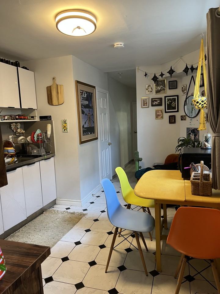 21 Nassau Street - Photo 3 of 10