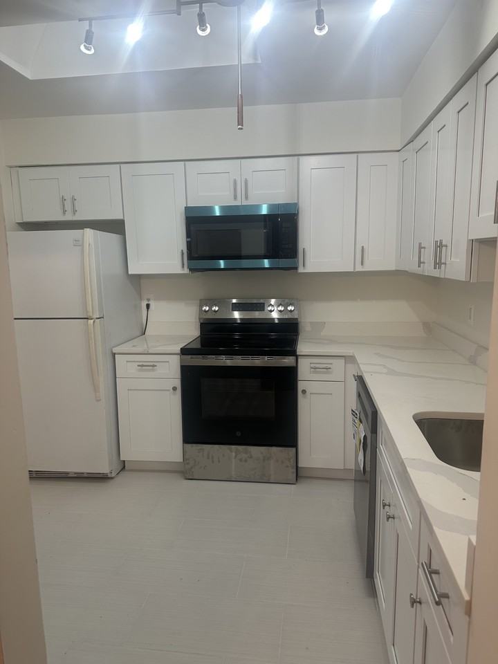 5827 Barnwood Pl #2 - Photo 3 of 9