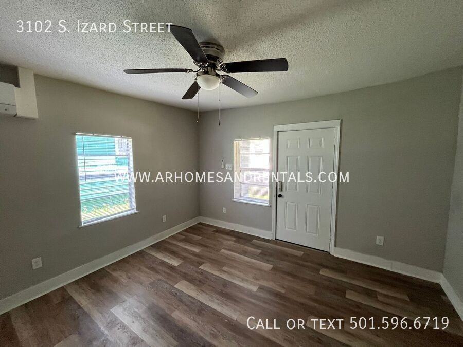 3102 S Izard St - Photo 2 of 10