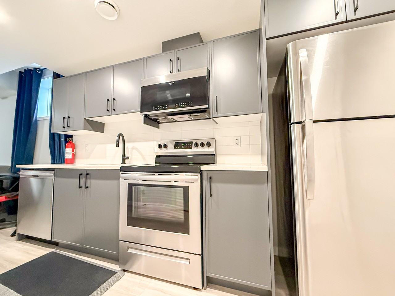 1110 Copperfield Blvd Se - Photo 3 of 12