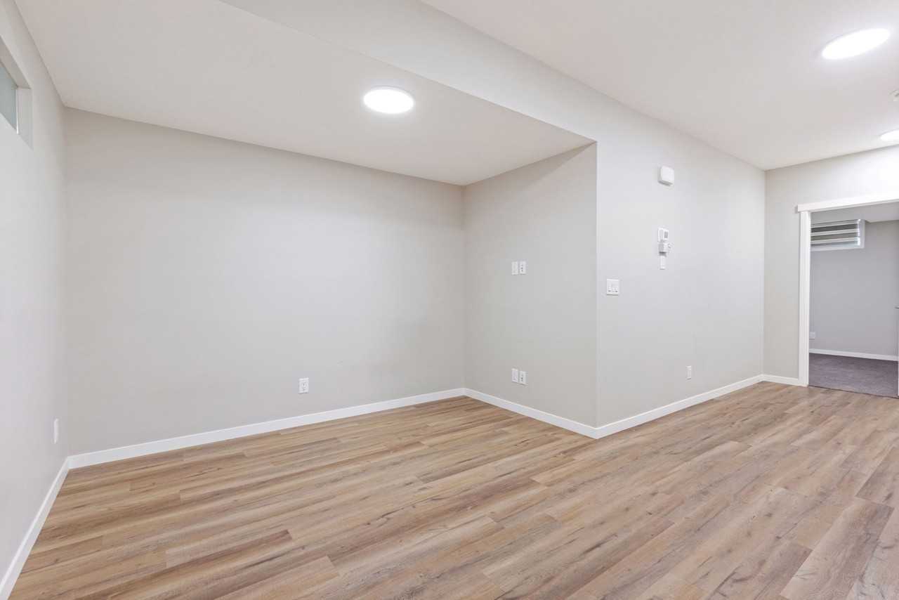 110 Magnolia View Se - Photo 2 of 12