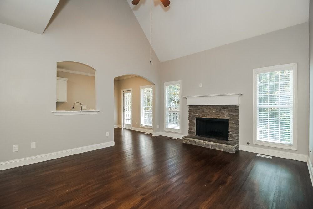 105 Oscar Ct - Photo 5 of 18