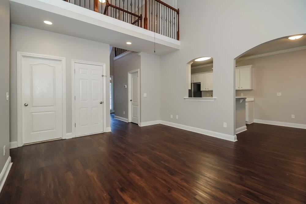 105 Oscar Ct - Photo 6 of 18