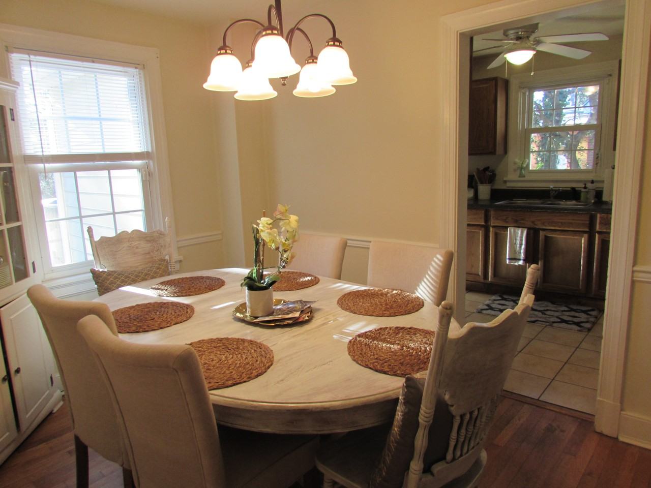 5811 Kensington Ave - Photo 3 of 12