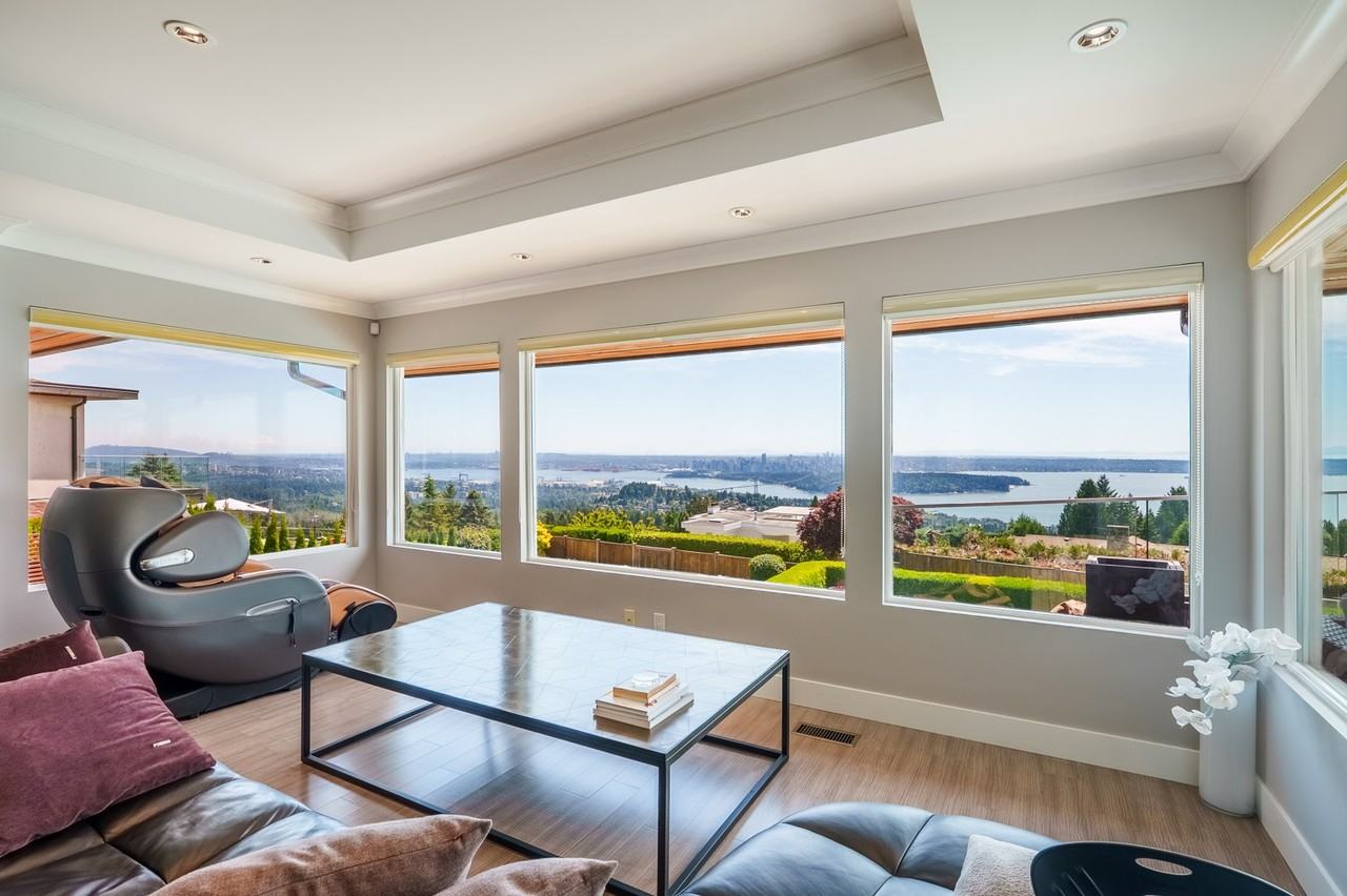 Sandhurst Place - Photo 4 of 29