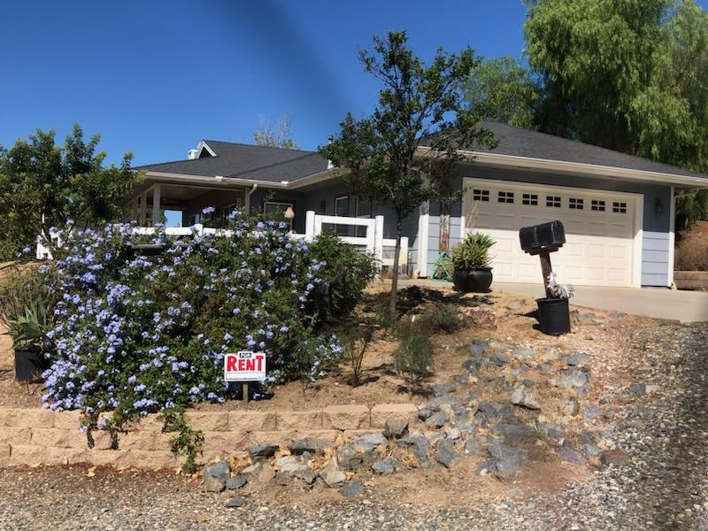 42775 India Pl - Photo 2 of 10