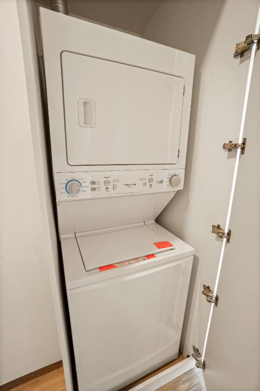 823 N Wells St - Photo 4 of 9