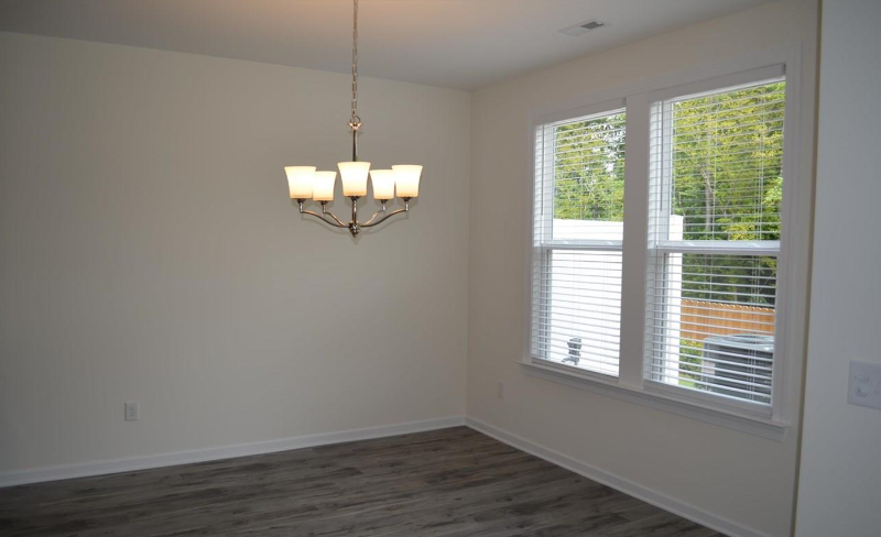 2002 Chipley Dr - Photo 7 of 15