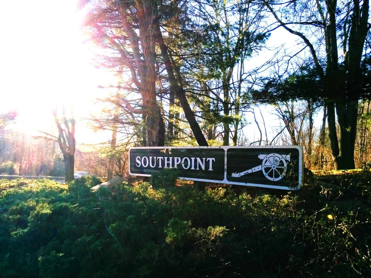 101 S Point Dr - Photo 2 of 33