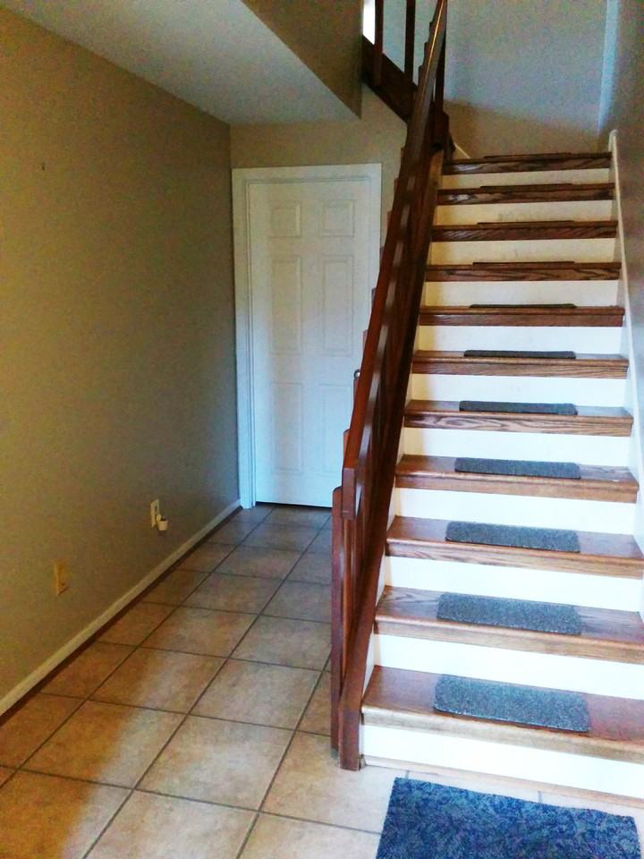 101 S Point Dr - Photo 3 of 33