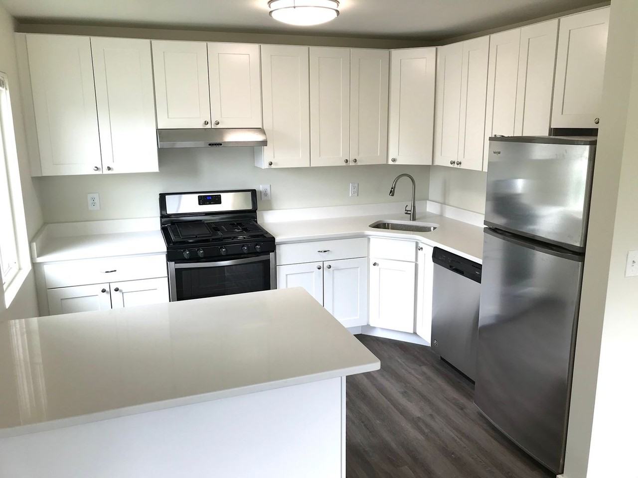 240 LB Elmwood - Photo 2 of 17