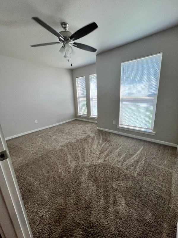 7426 29th St - Photo 5 of 21