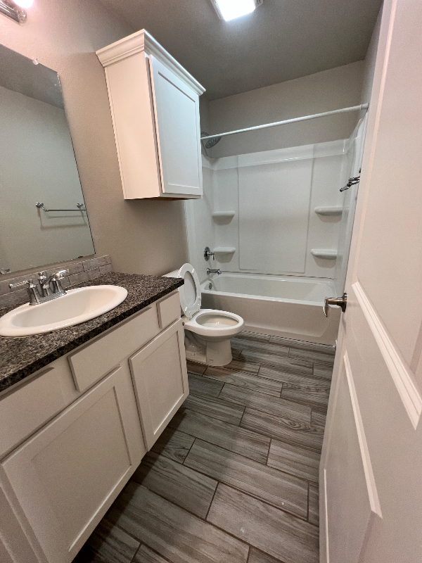 7426 29th St - Photo 7 of 21