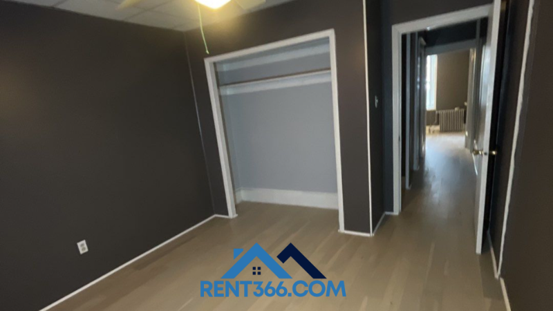 405 E Norwegian St #405 - Photo 2 of 13