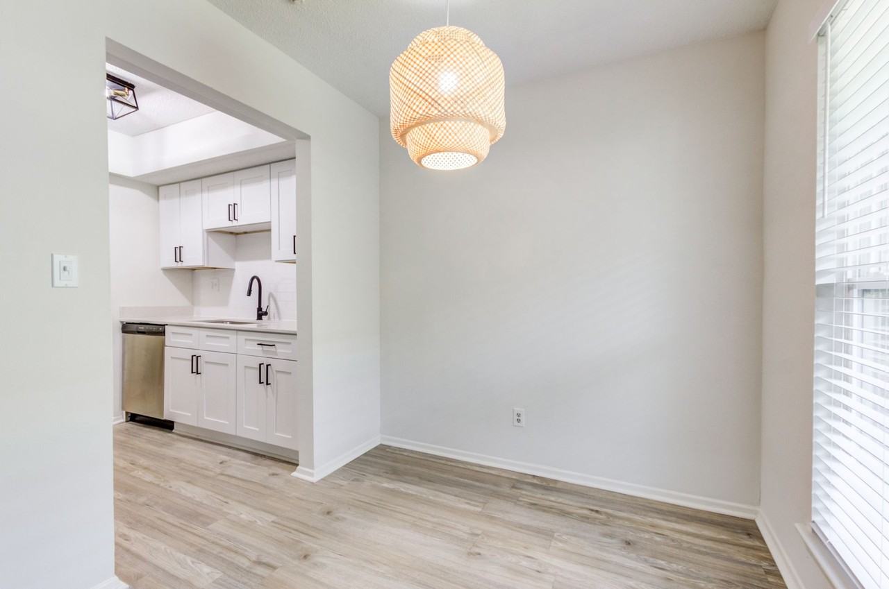 The Riverview - Photo 2 of 18