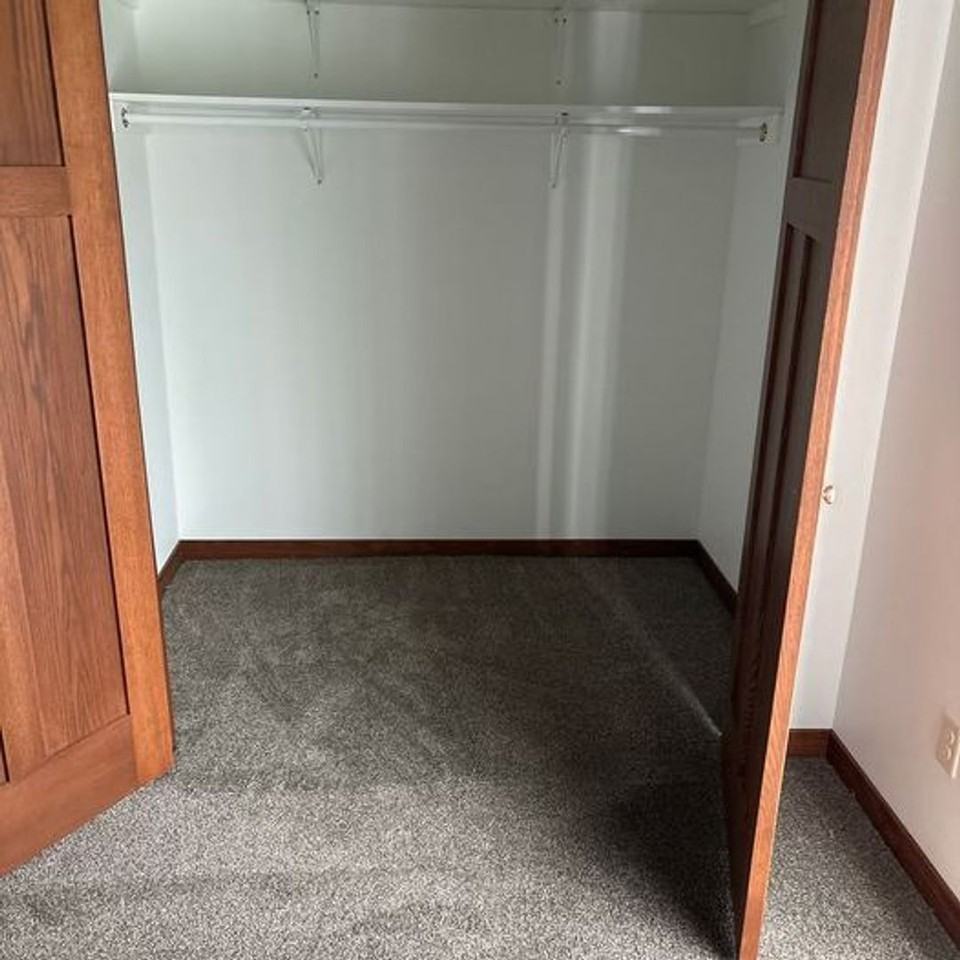 Julie Avenue - Photo 6 of 11