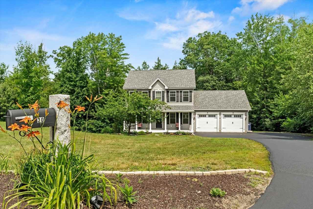 30 Daylily Lane - Photo 2 of 44