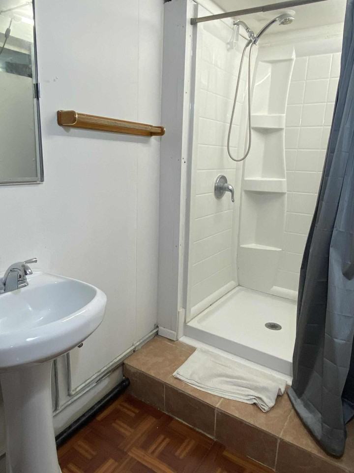 E Minter St #A - Photo 3 of 4