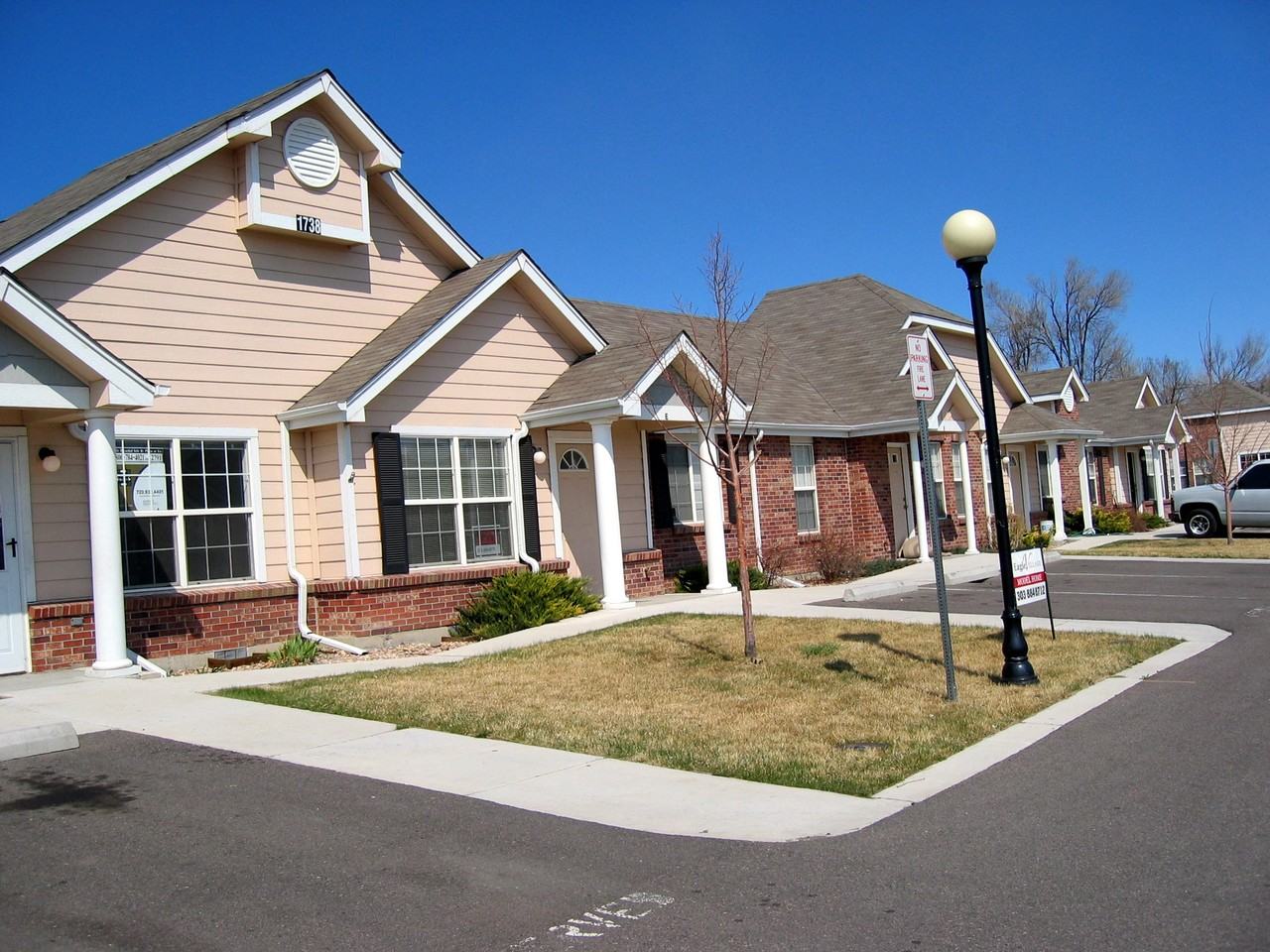 1738 Eagle St #E - Photo 2 of 9