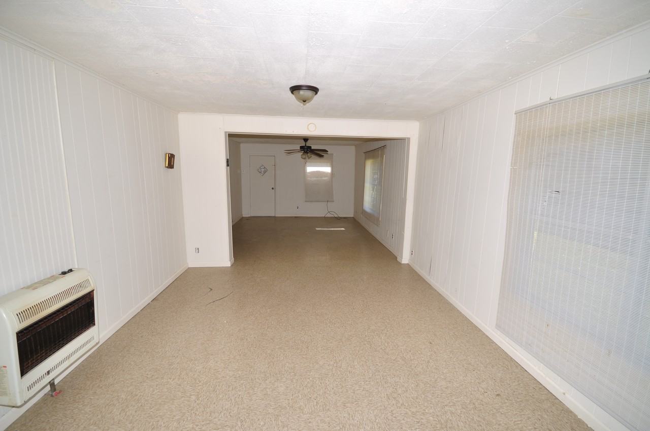 1710 Perry St - Photo 2 of 8