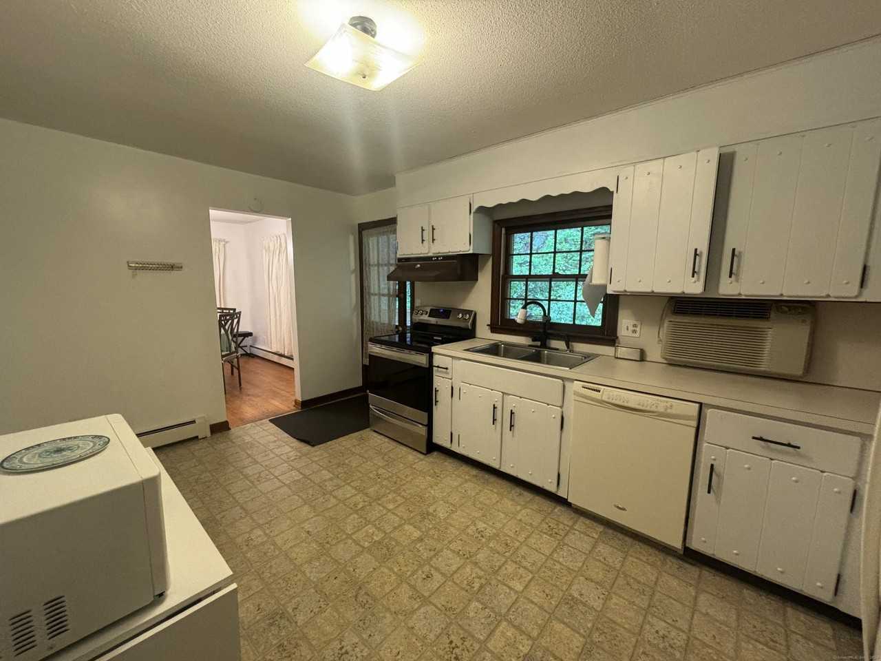 388 Chaffeeville Road - Photo 6 of 13