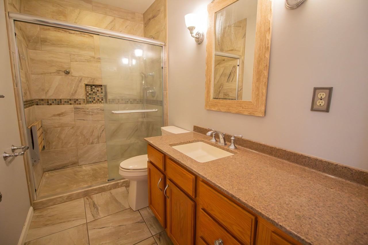 3275 Maryvale Dr - Photo 7 of 17