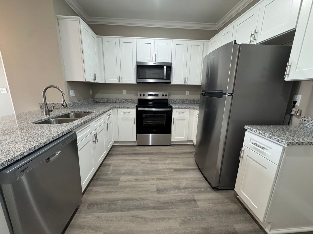 708 Ivy Branch - Photo 4 of 10