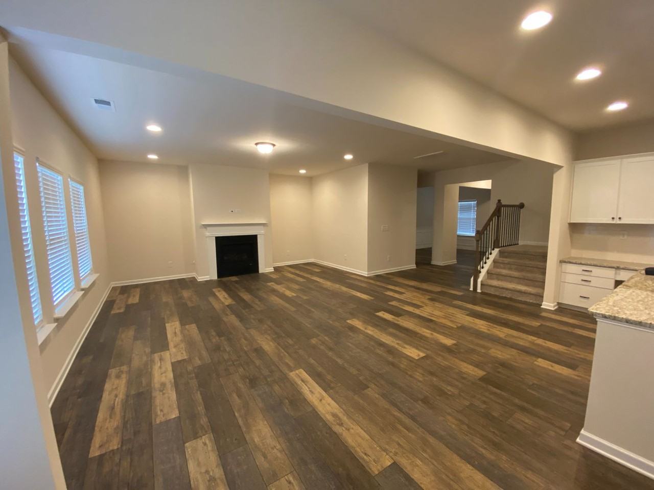 5612 Amelia Ln - Photo 4 of 15