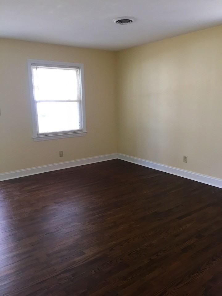 4323 Cornell Ave - Photo 4 of 11