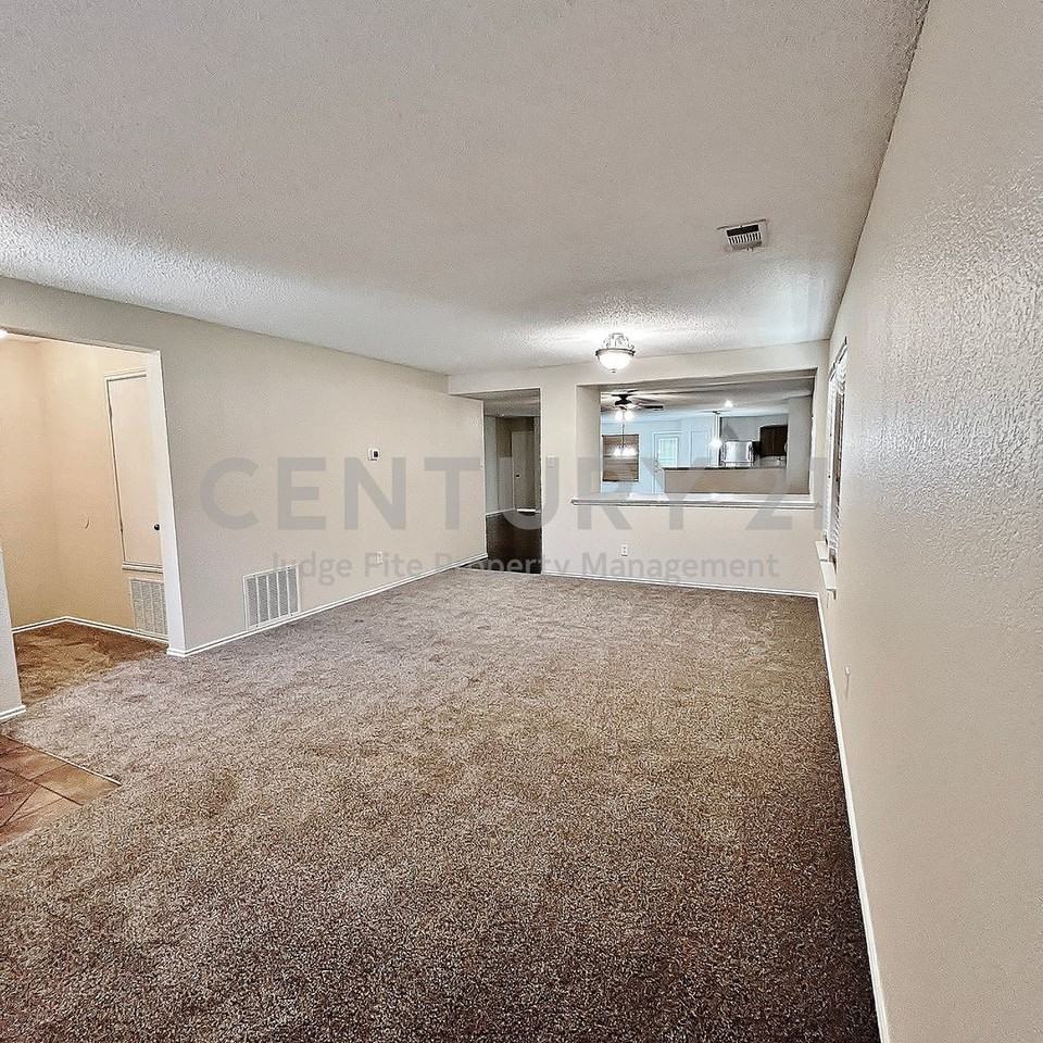 6614 Swainson Trl - Photo 2 of 11