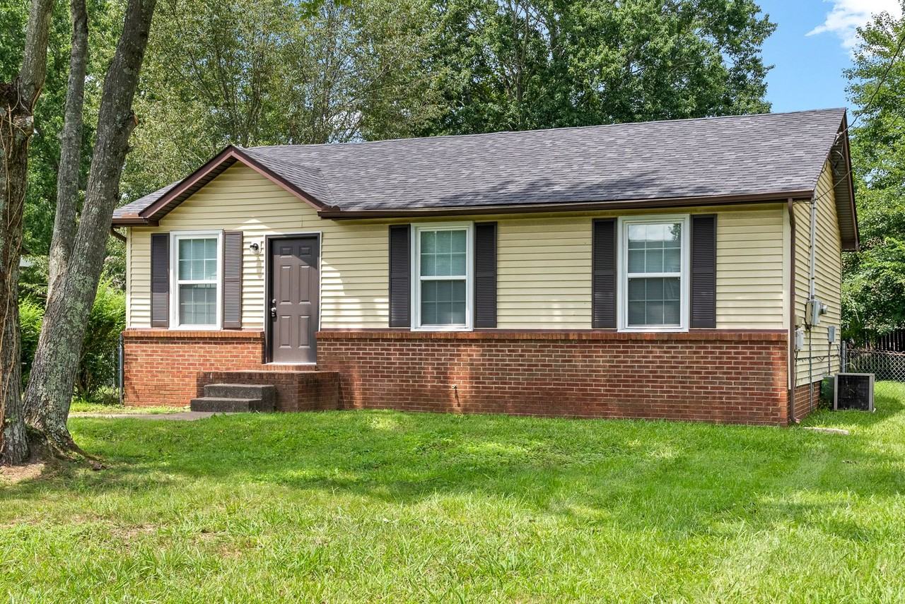 354 Woodale Dr - Photo 2 of 23