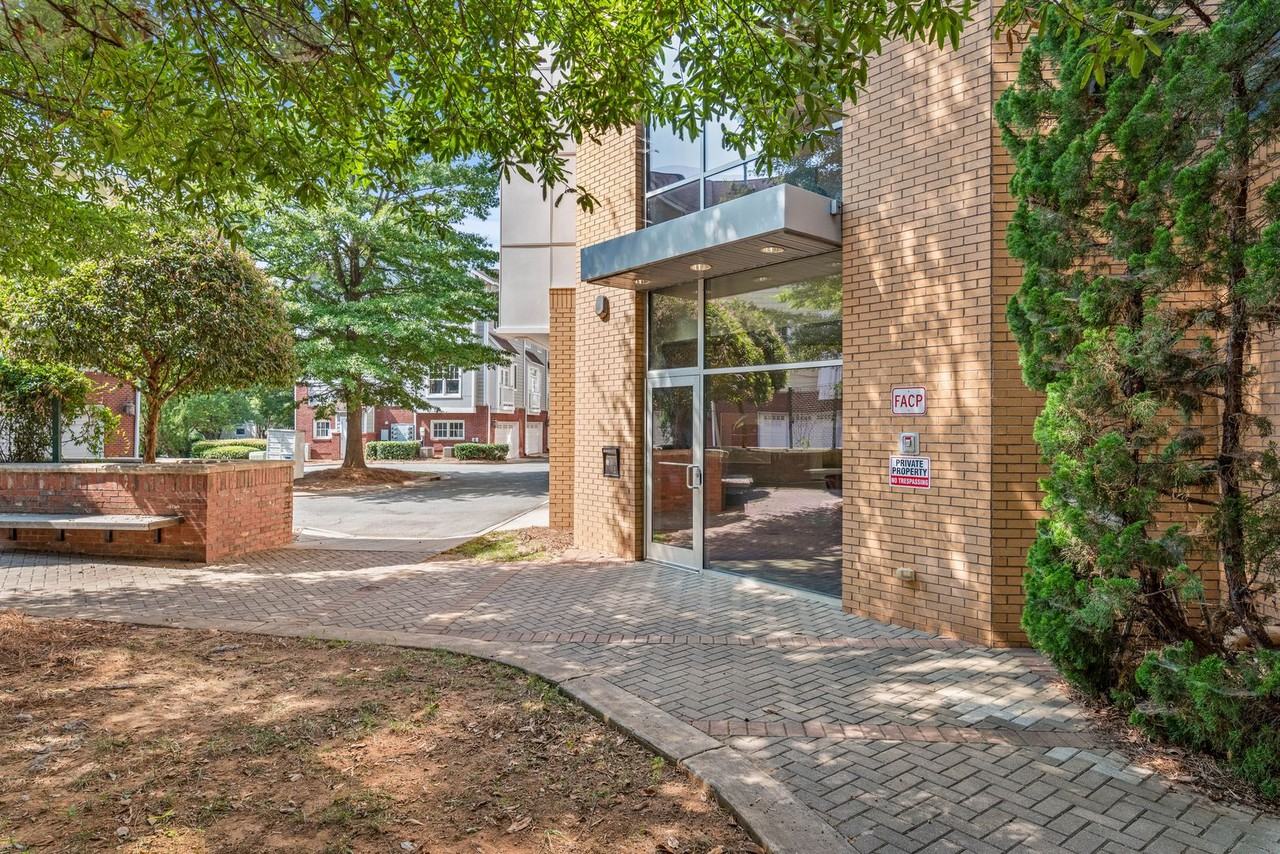 2200 Lyndhurst Ave #201 - Photo 3 of 23