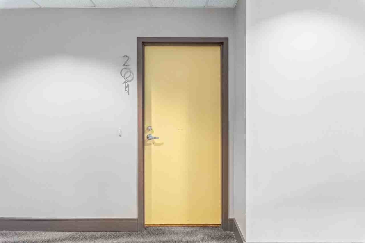 2200 Lyndhurst Ave #201 - Photo 5 of 23