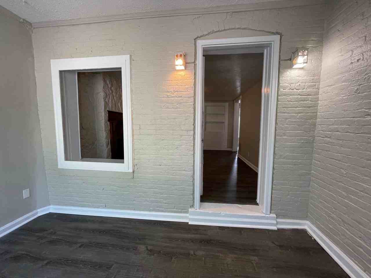 161 E Loudon Ave - Photo 2 of 15