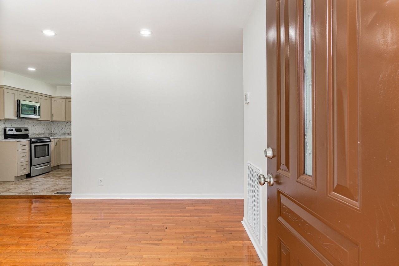 3194 Qualynn Dr - Photo 3 of 17