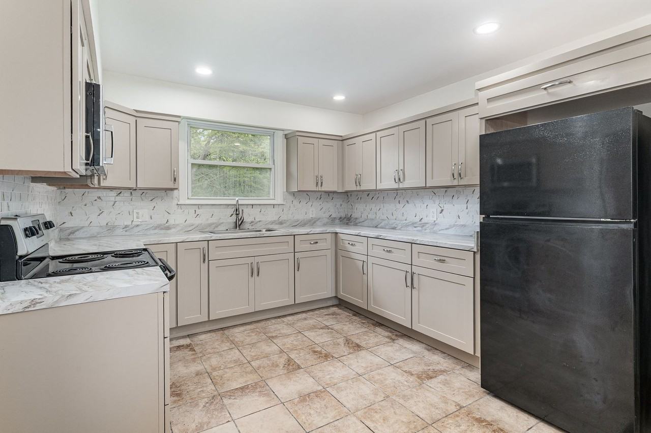 3194 Qualynn Dr - Photo 6 of 17