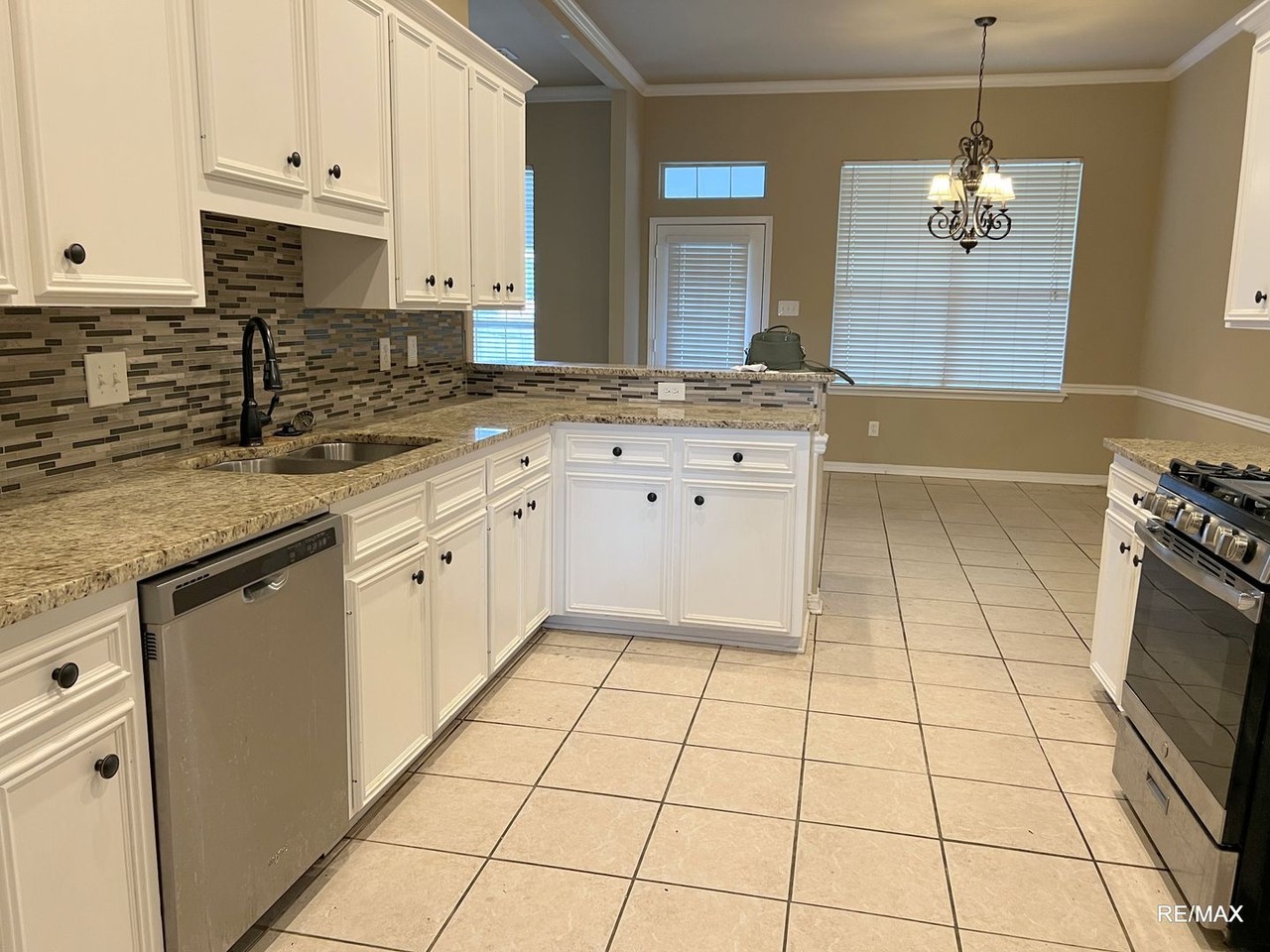 2213 Washburn Way - Photo 4 of 10