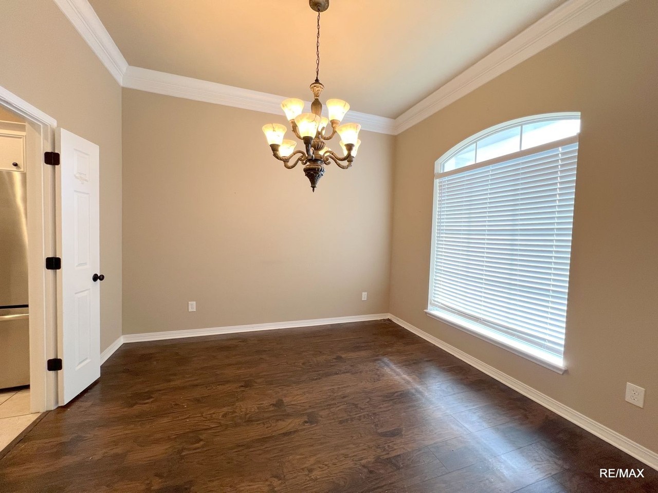 2213 Washburn Way - Photo 5 of 10