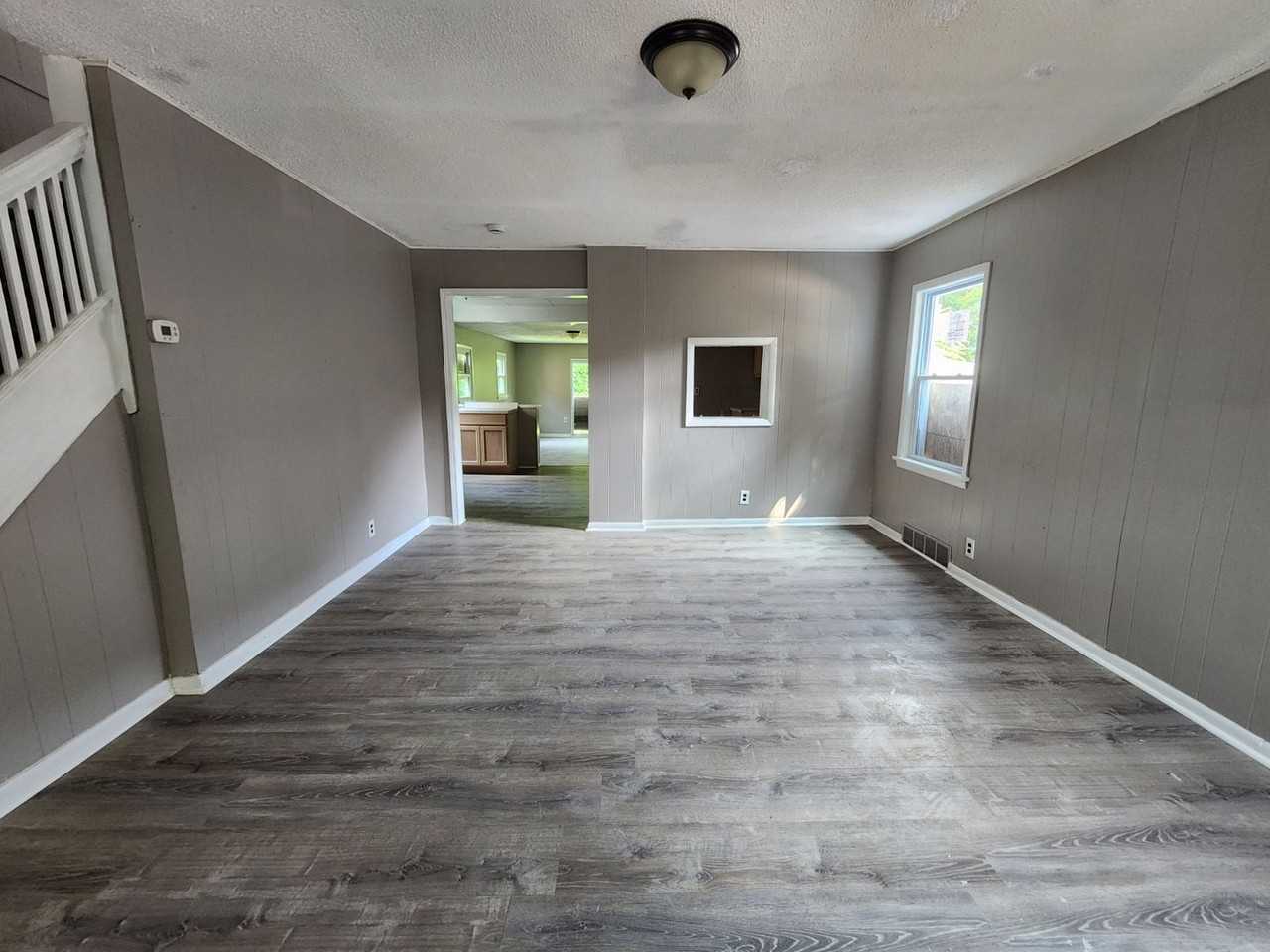 8 Elsdon St - Photo 3 of 12