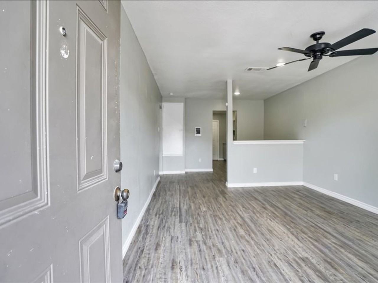 Lavender Apartments - Photo 4 of 37