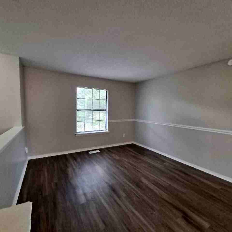 3785 Walsingham Dr - Photo 3 of 11