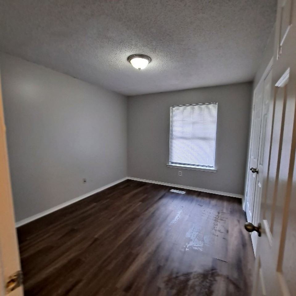 3785 Walsingham Dr - Photo 6 of 11