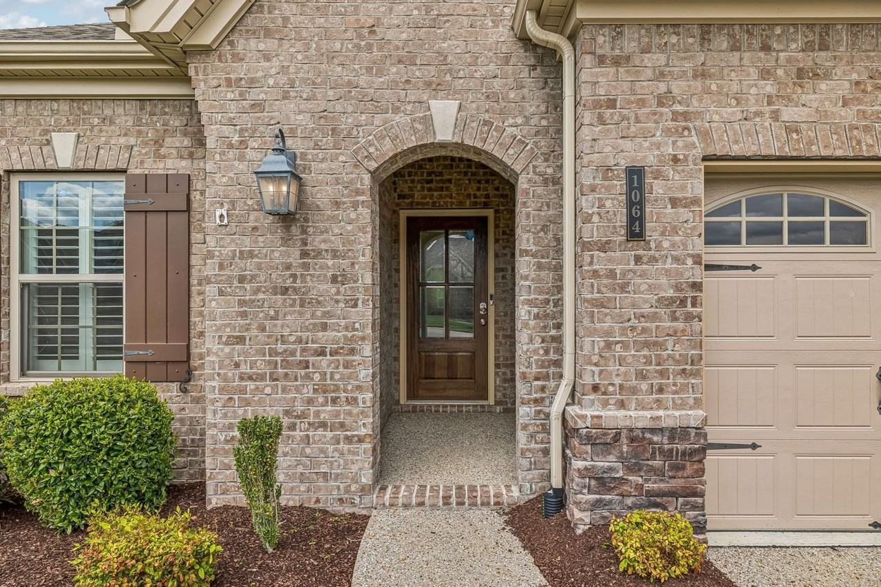 1064 Callaway Dr - Photo 3 of 37