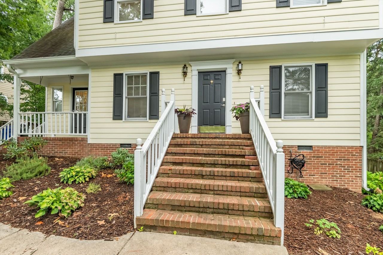 5100 Fortunes Ridge Dr - Photo 2 of 26