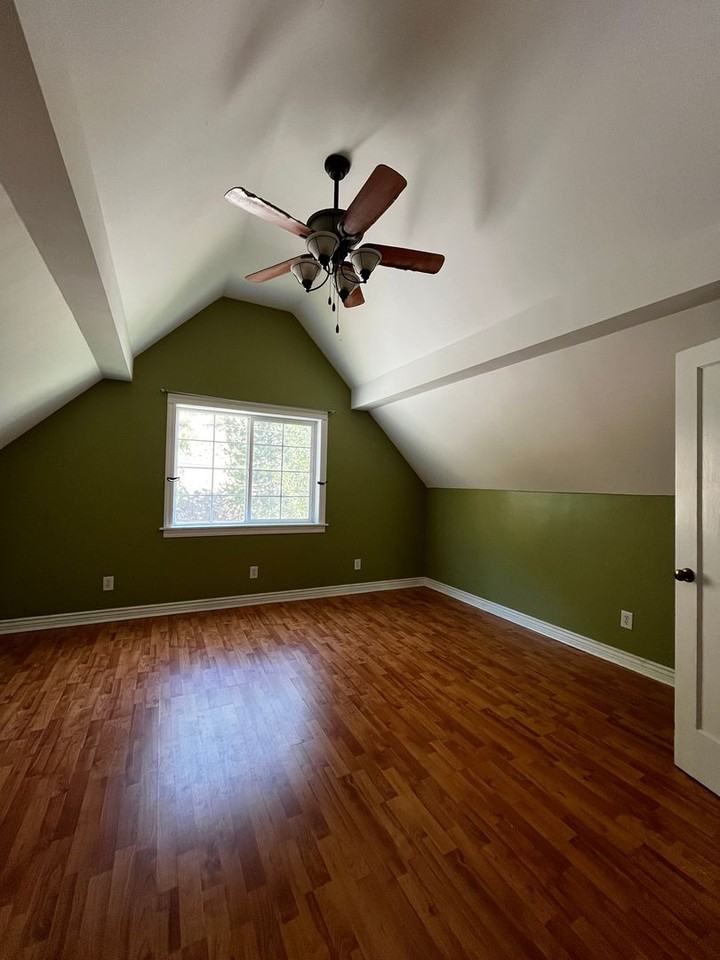 303 Short St - Photo 2 of 10