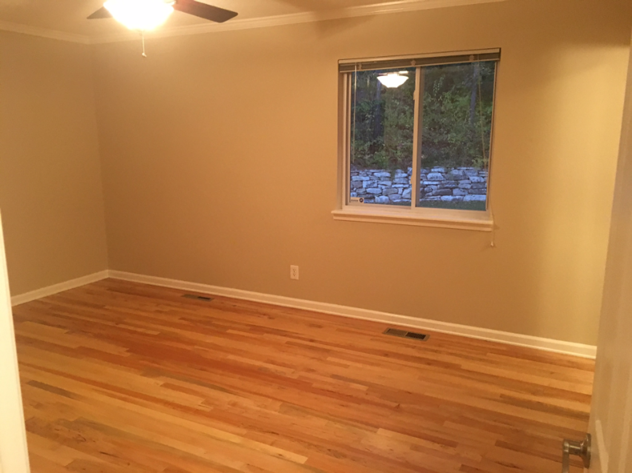 1900 Rockhill Rd - Photo 4 of 21